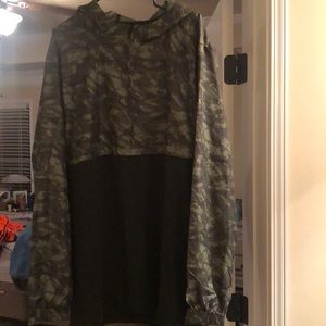 Under Armour Men’s camo 1/2 zip pullover.  NWT